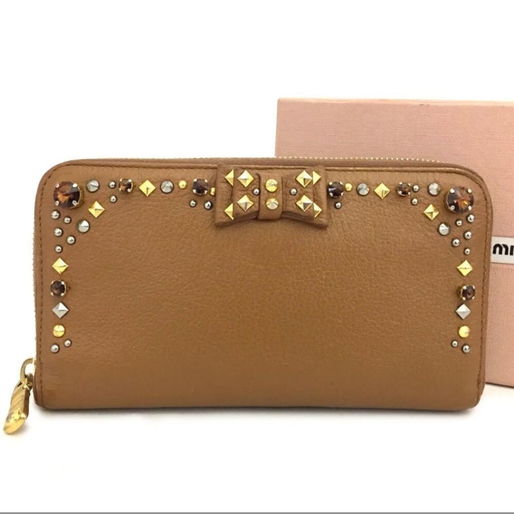 Authentic MIU MIU Ribbon Leather Zip Long Wallet/S2257. 194